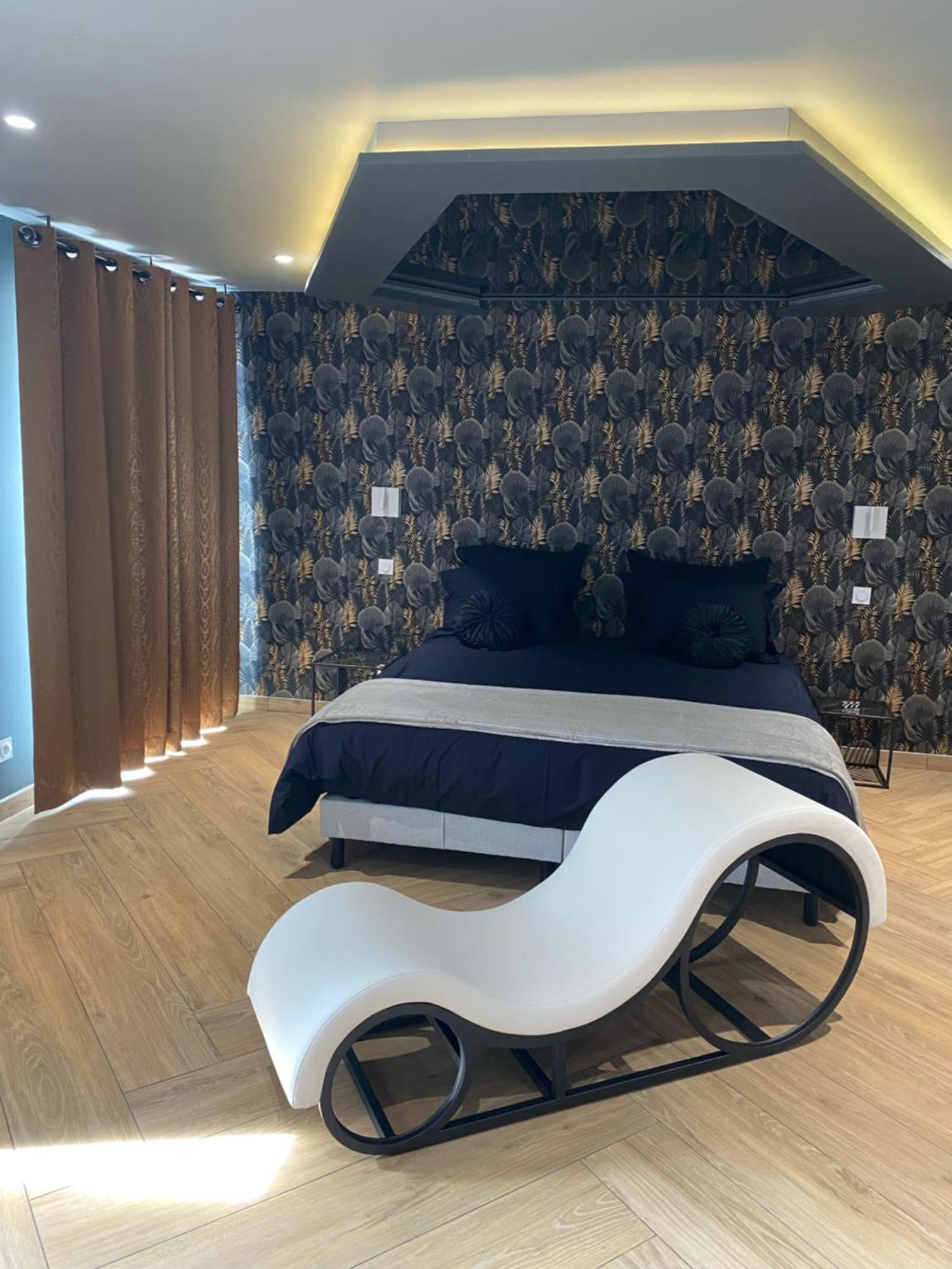 Domaine Du Sauge Hotel La Riche Kültér fotó